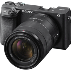Sony Alpha a6400 with 18-135mm Lens